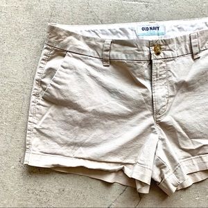 Old Navy Rolled Oat MidRise Everyday Shorts-3in